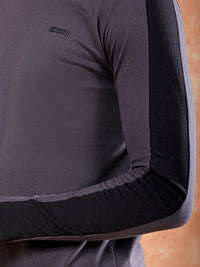 The Indian Garage Co Men Colourblocked Round Neck Slim Fit T-shirt
