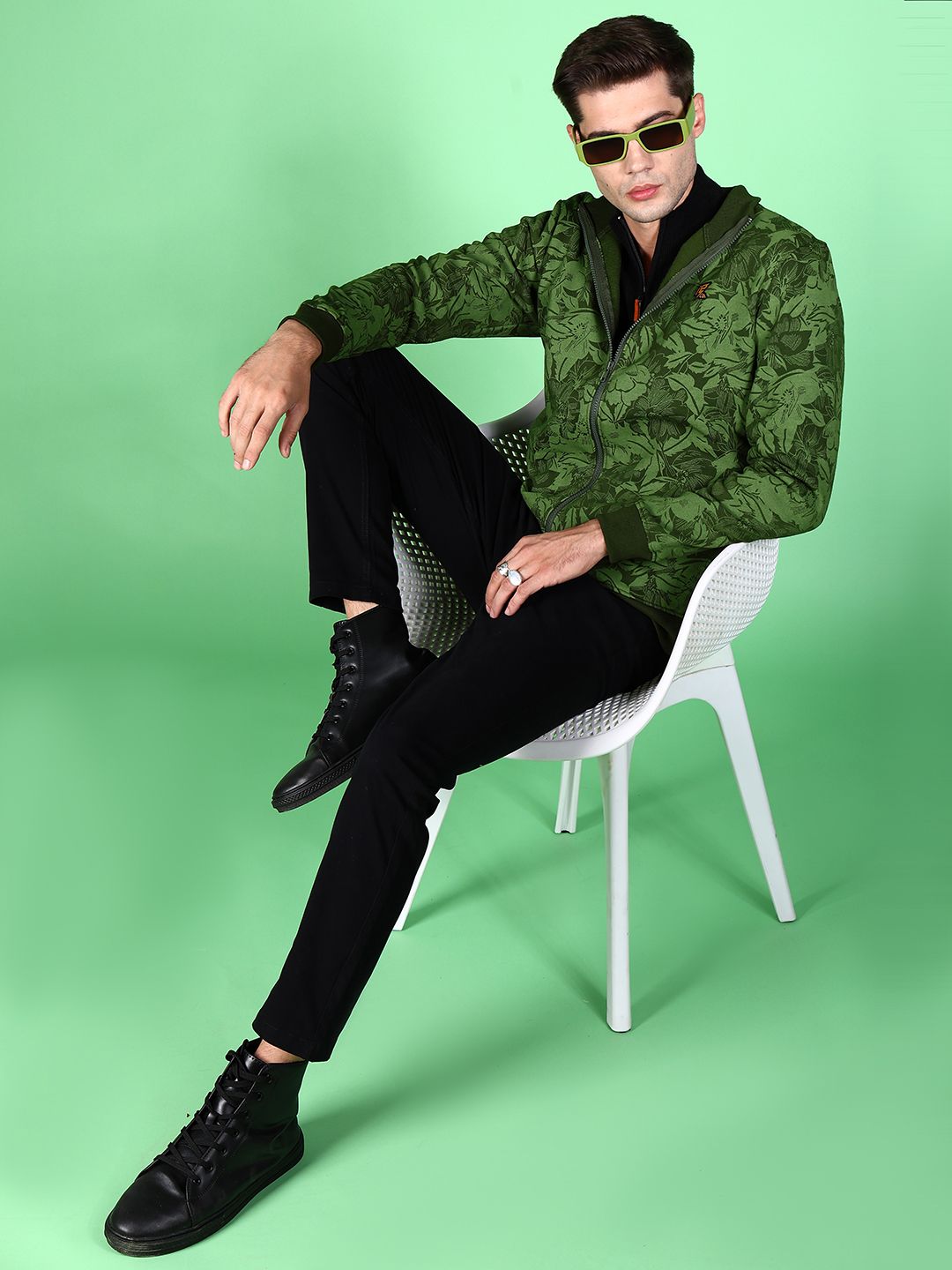 The Indian Garage Co Men Green Printed Sweatshirt