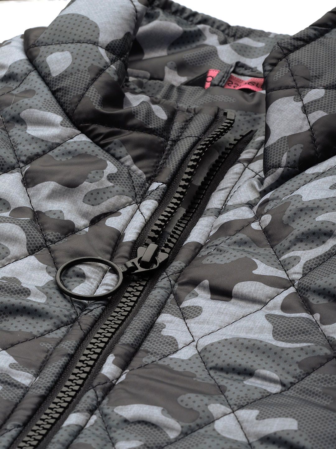 DressBerry Women Grey & Black Camouflage Quilted Jacket