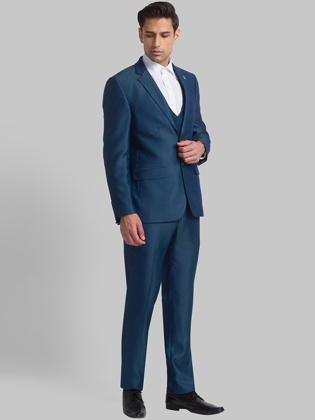 Raymond Men Single Breasted Three Piece Formal Suit