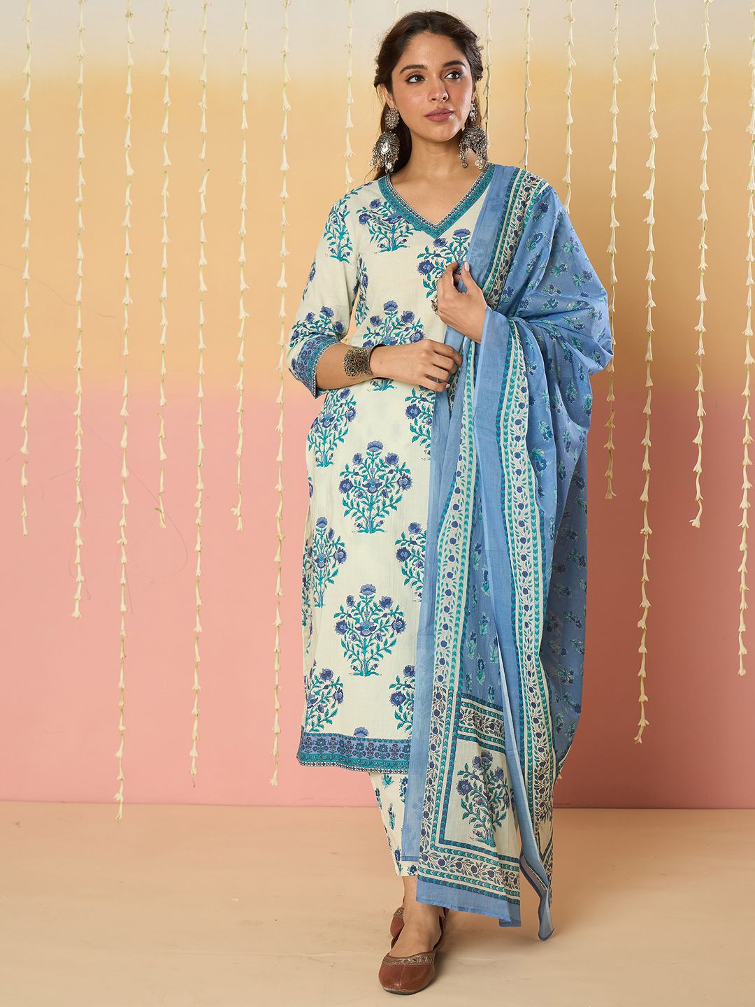 Indo Era Women Floral Printed Regular Pure Cotton Kurta with Trousers & With Dupatta
