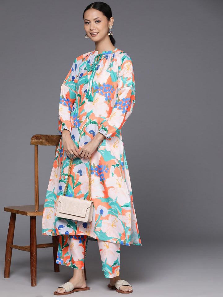 Varanga Women Floral Printed Regular Kurta Pith Palazzos