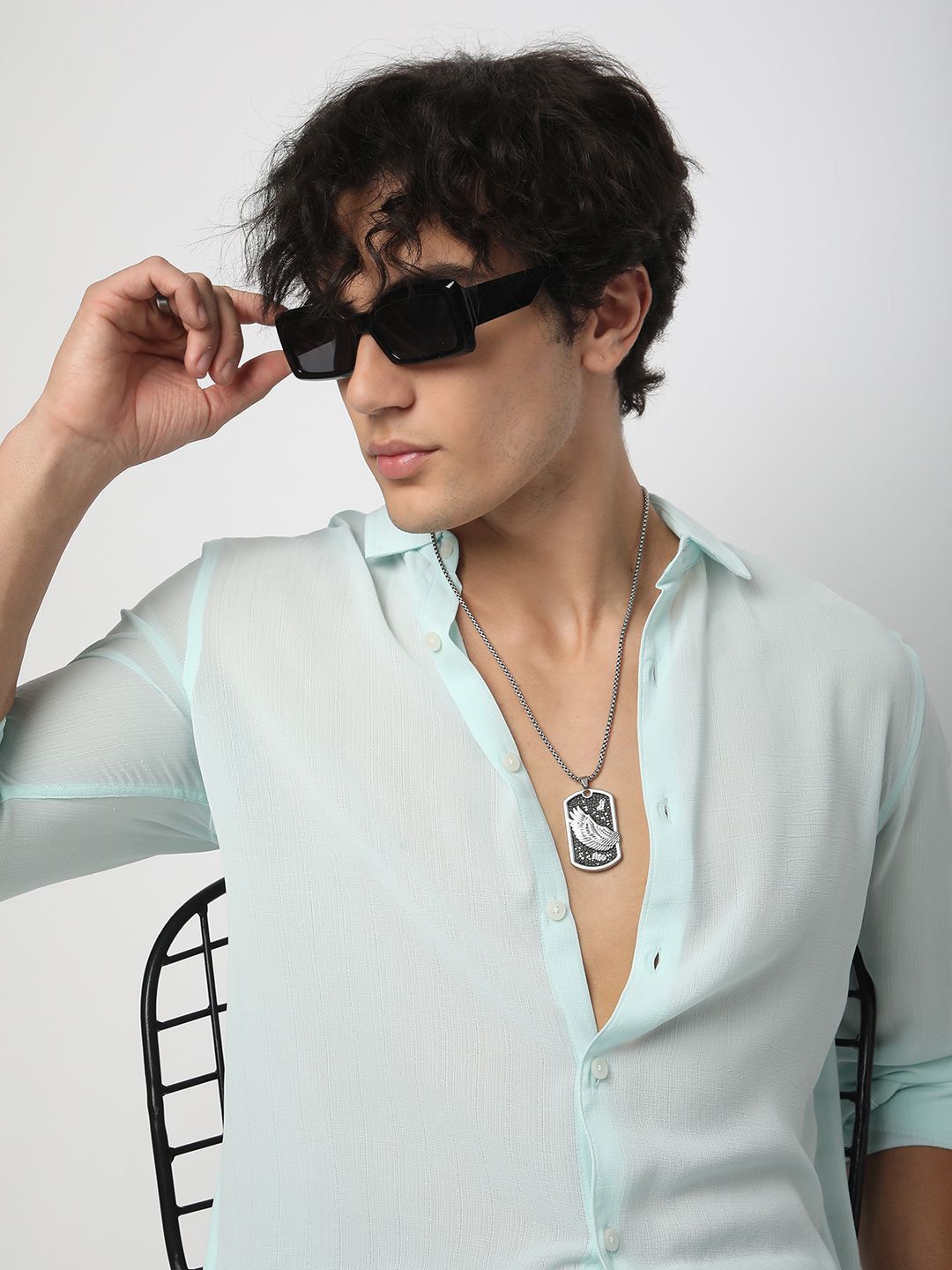 VASTRADO Men Classic Spread Collar Solid Slim Fit Casual Shirt