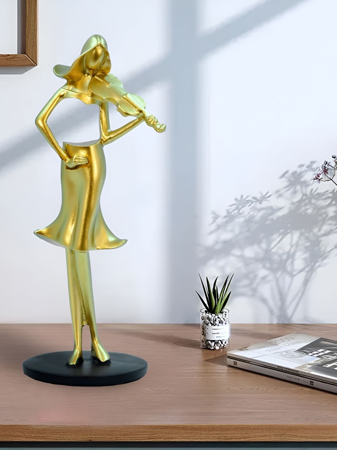 Cortina Resin Golden Sculpture Art Decor Statue for Home Decor