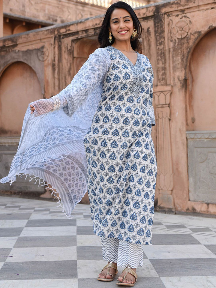 KALINI Ethnic Motifs Printed Regular Straight Kurta With Trousers & Dupatta
