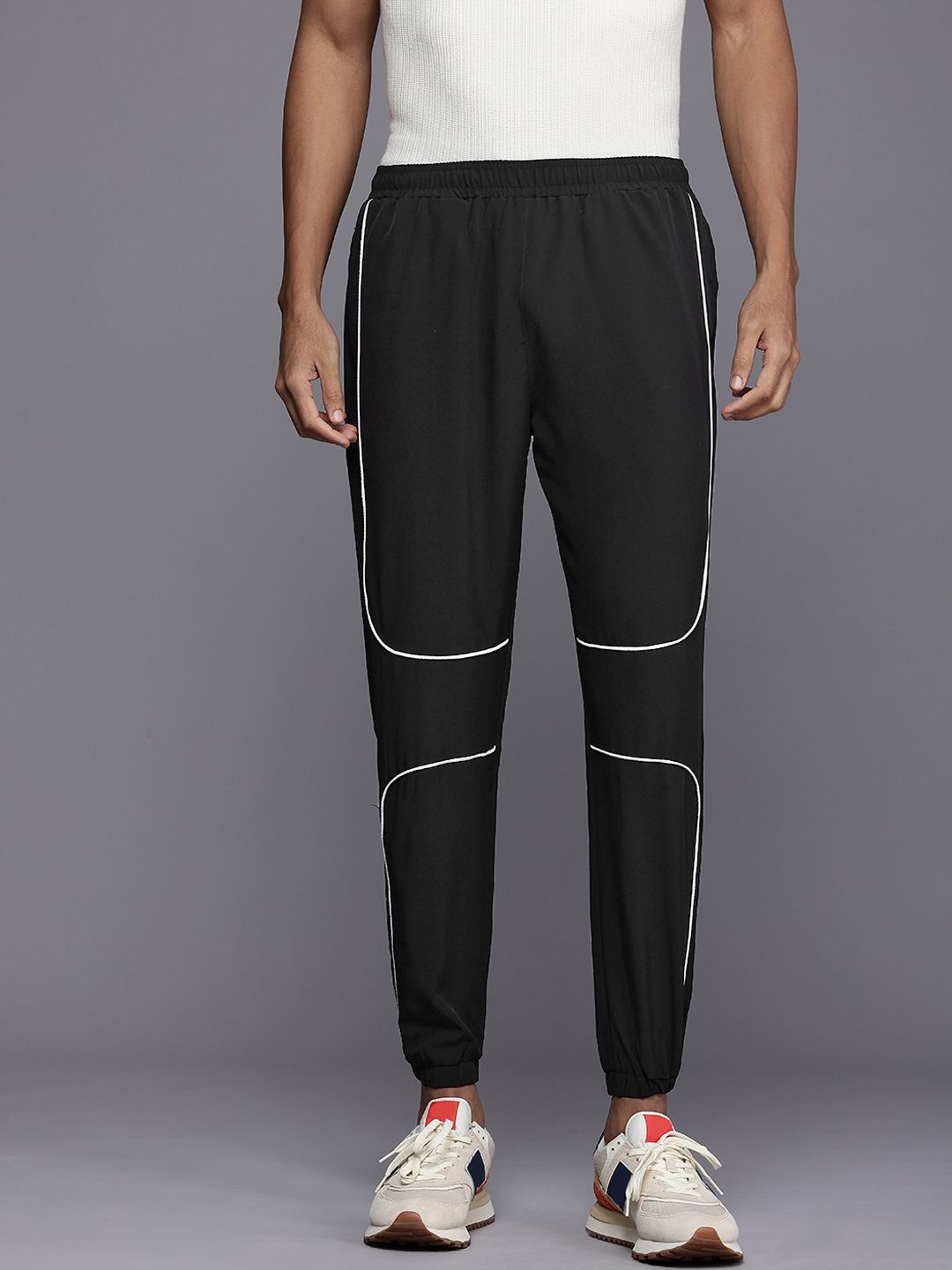 HRX by Hrithik Roshan Men Regular Fit Joggers