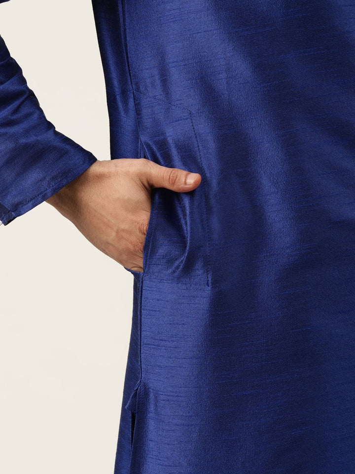 SOJANYA Men Blue & Off-White Kurta with Churidar
