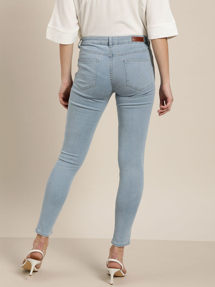 all about you Women Blue Skinny Fit Mid-Rise Clean Look Stretchable Cropped Jeans