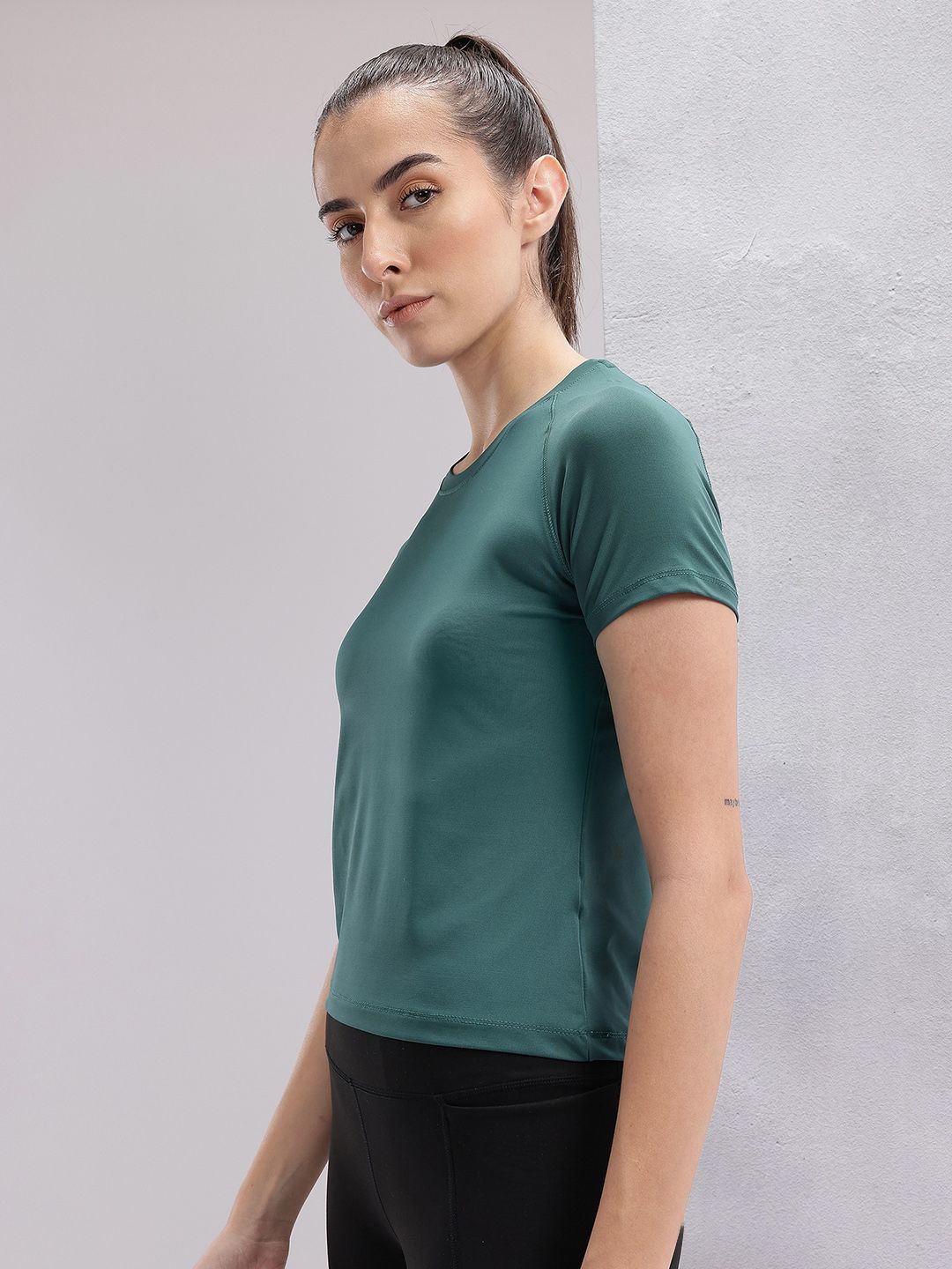 HRX by Hrithik Roshan Women Slim Fit Training T-shirt