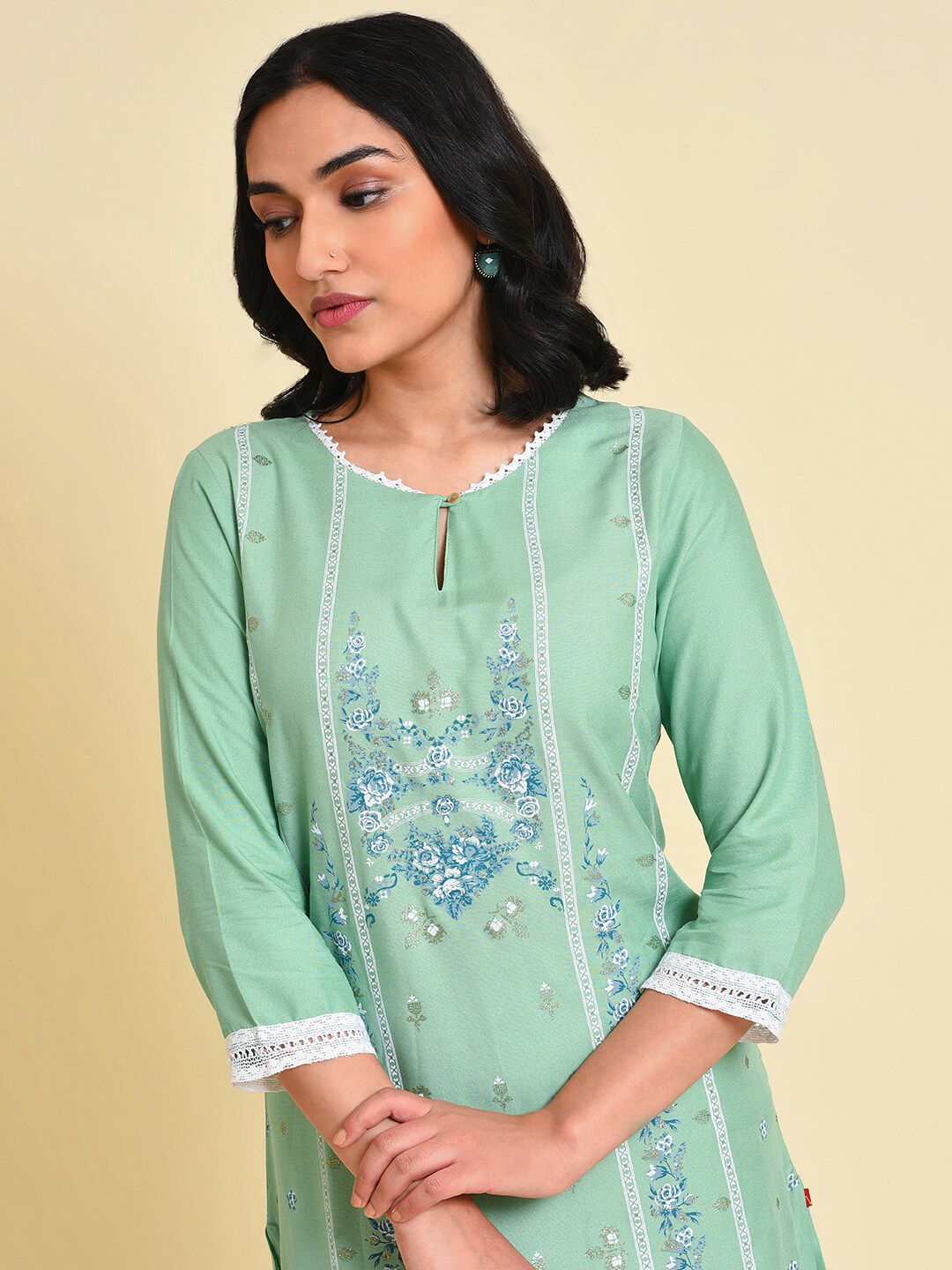 W Floral Printed Keyhole Neck Straight Kurta