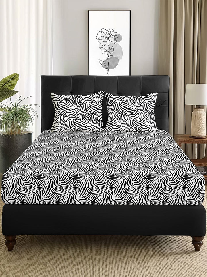 Story@home Arena Black & White Printed 180 TC Queen Bedsheet & 2 Pillow Covers