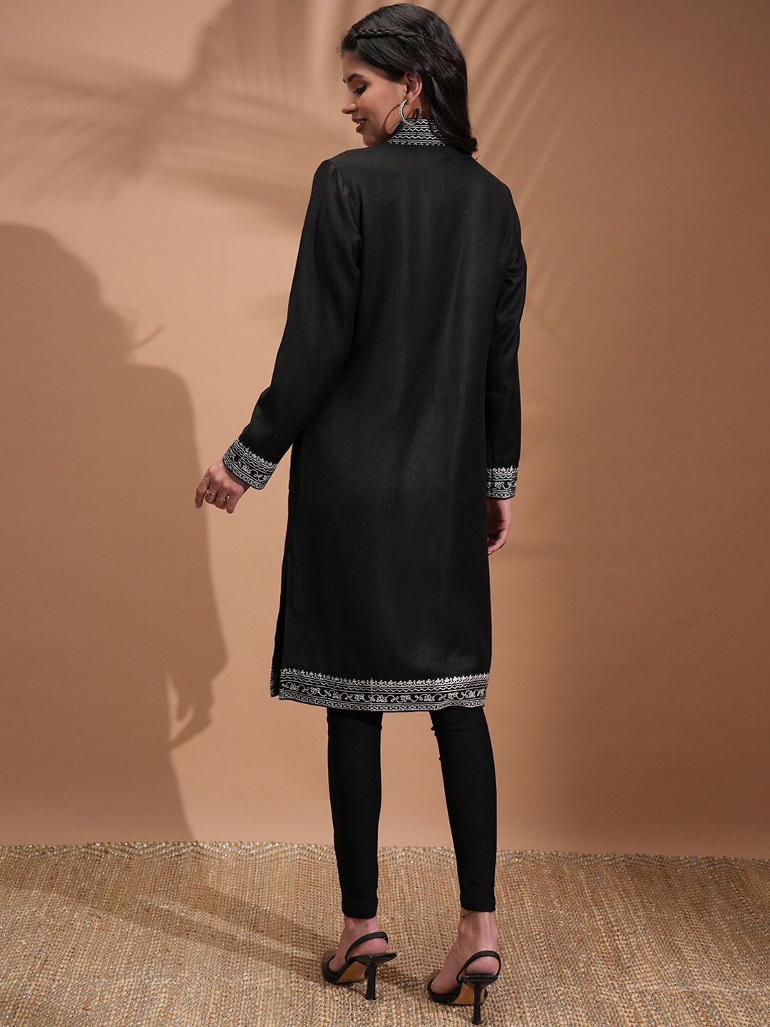 Vishudh Black Floral Embroidered Spread Collar Longline Tailored Jacket