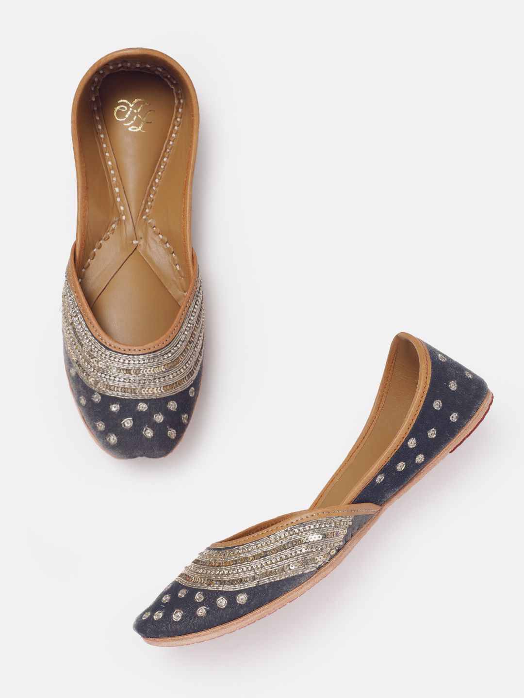 House of Pataudi Women Embellished Ethnic Mojaris