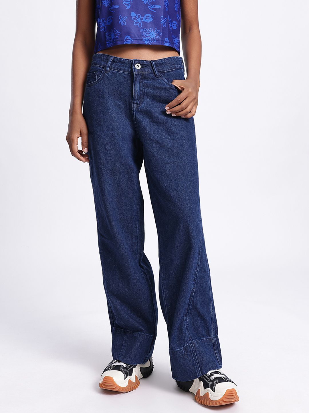 DressBerry Women Loose & Lively Panelled Straight Fit Jeans
