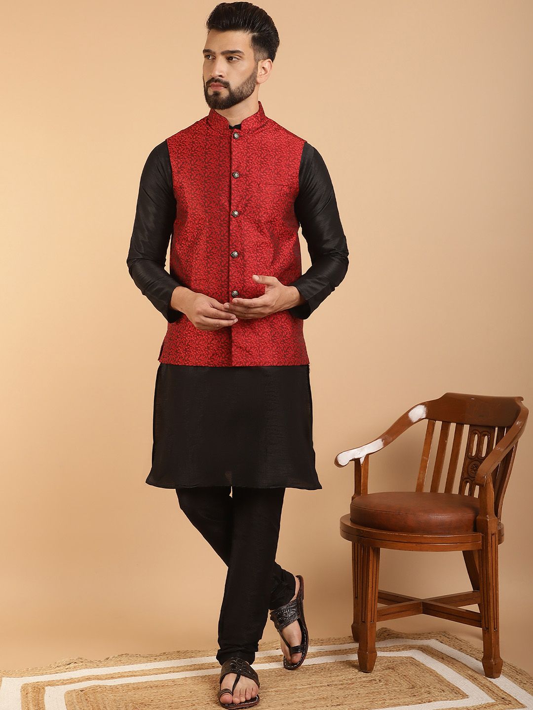 SOJANYA Men Black Jacquard Ethnic Motifs Woven Design Kurta with Churidar & Nehru Jacket