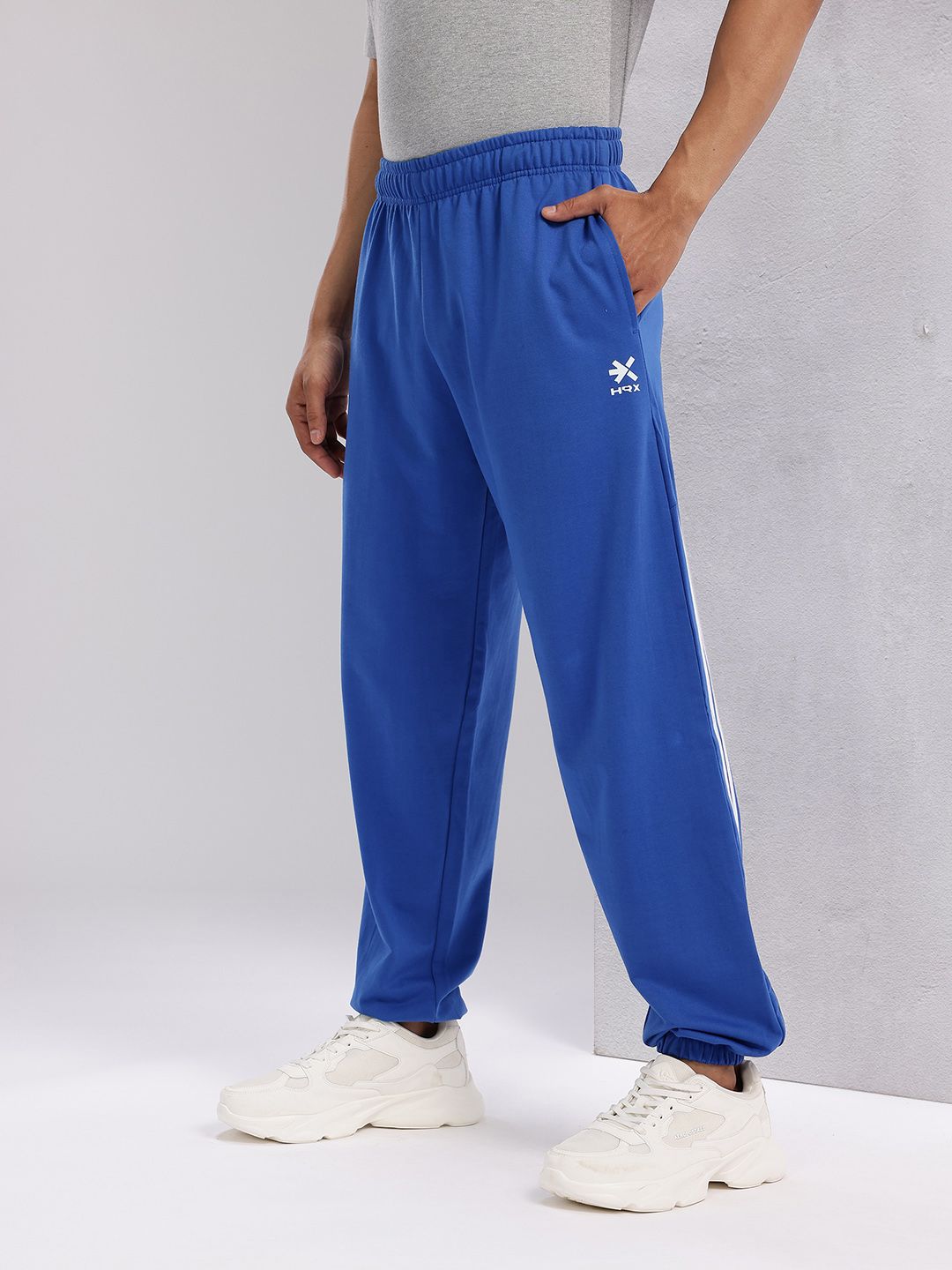 HRX by Hrithik Roshan Men Side Striped Mid-Rise Relaxed Fit Lifestyle Joggers