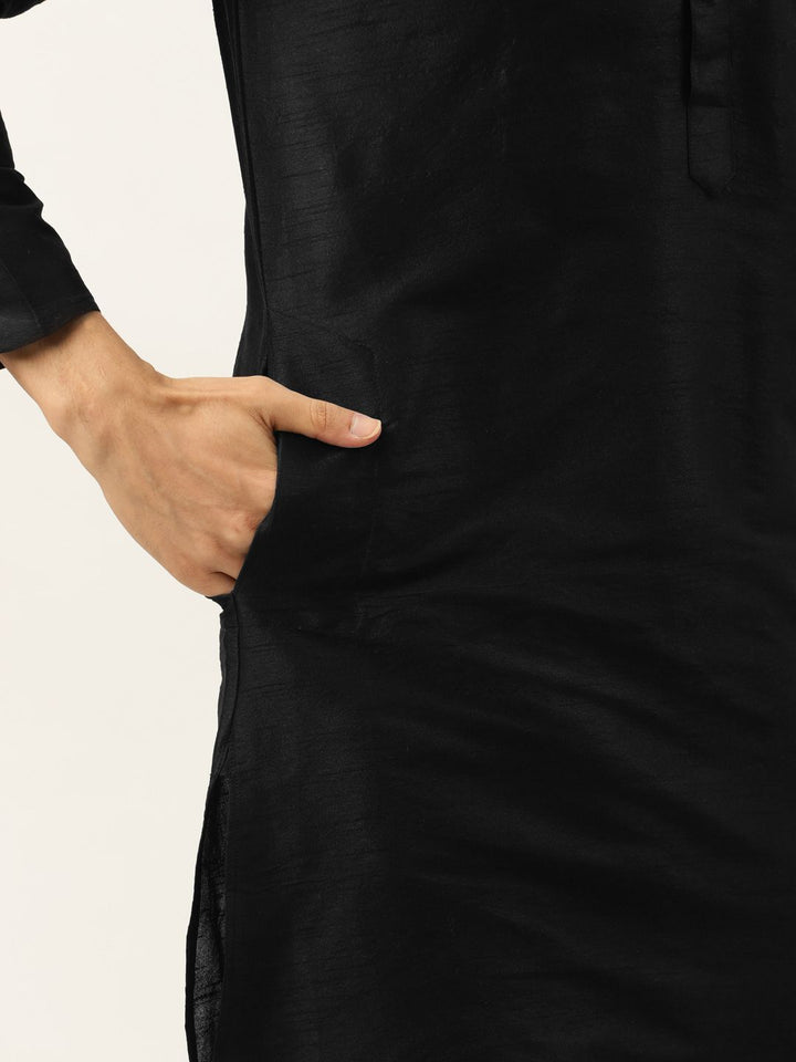 SOJANYA Kurta Hitam Lelaki dengan Jaket Churidar & Nehru