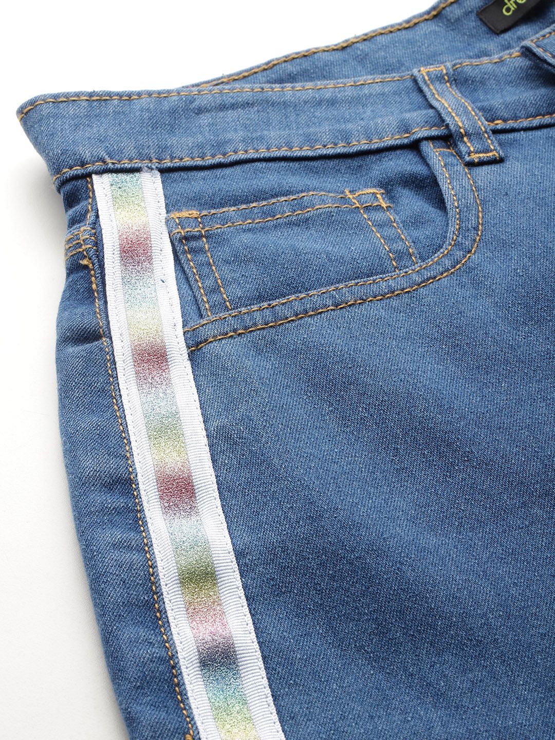 DressBerry Women High-Rise Slouchy Fit Stretchable Jeans with Side Stripes