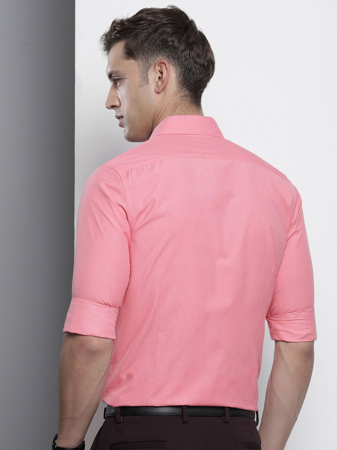 The Indian Garage Co. X Luxe Men Slim Fit Opaque Formal Shirt