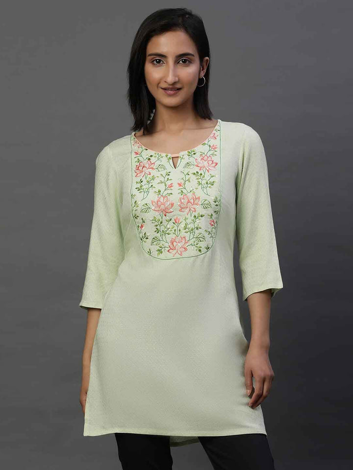 AURELIA Floral Embroidered Keyhole Neck Straight Kurti