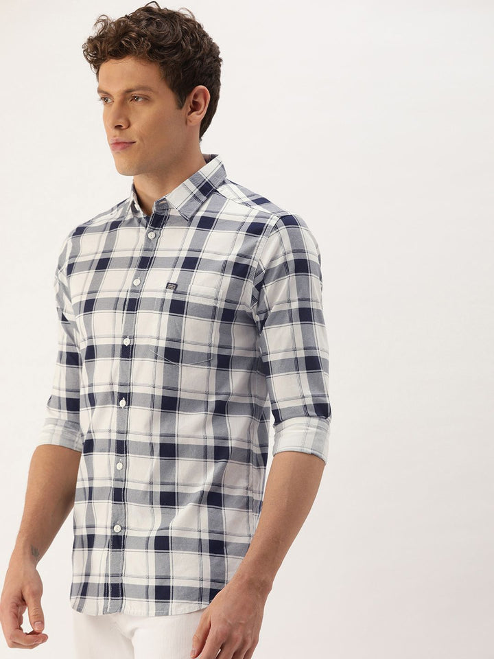 The Indian Garage Co Men Navy Blue & White Slim Fit Checked Casual Shirt