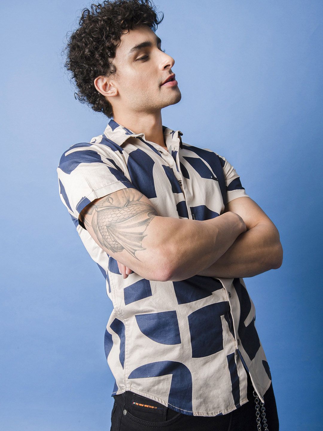 The Indian Garage Co Men Beige & Navy Blue Slim Fit Printed Casual Shirt