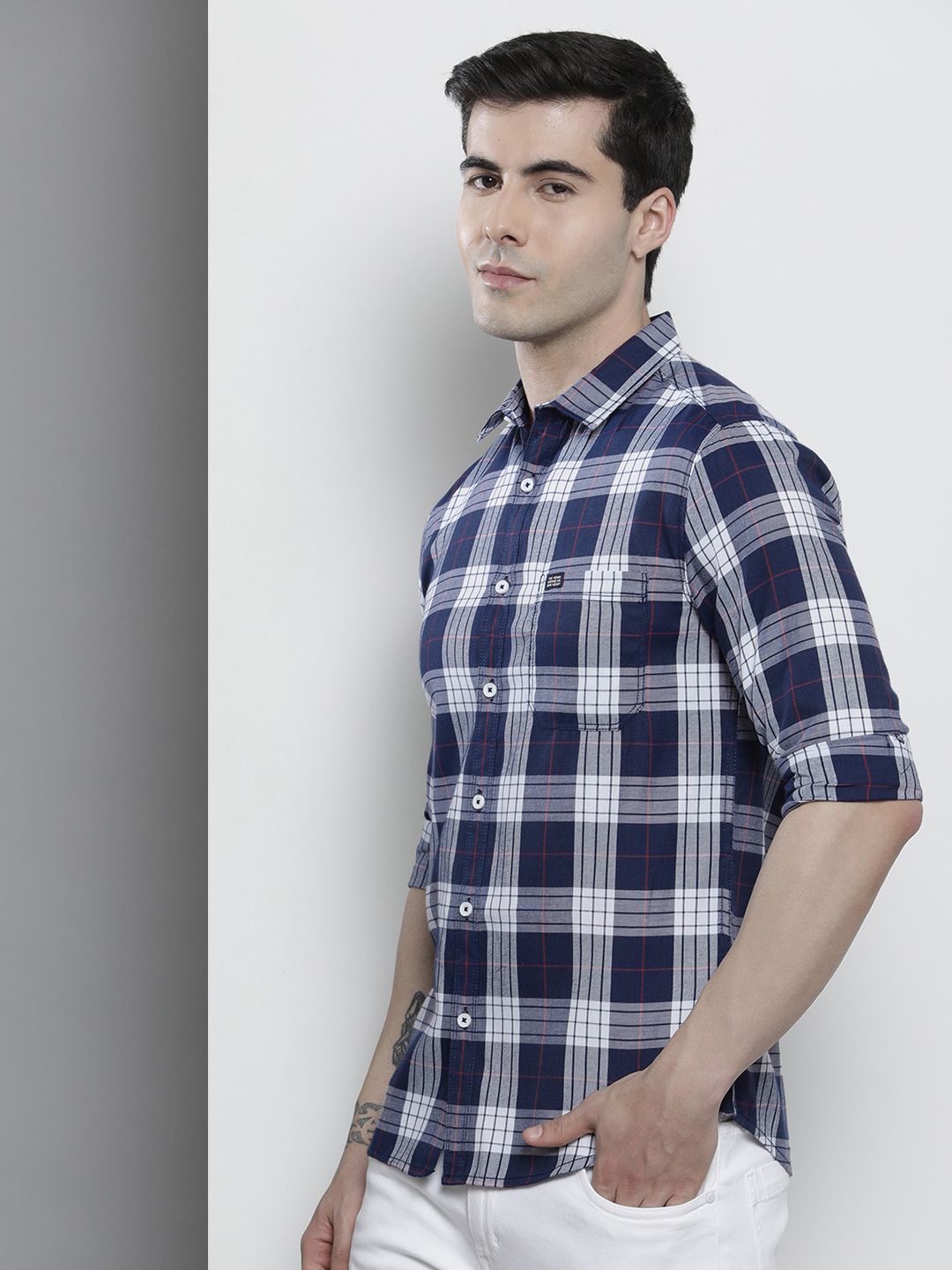 The Indian Garage Co Men Regular Fit Checked Casual Shirt