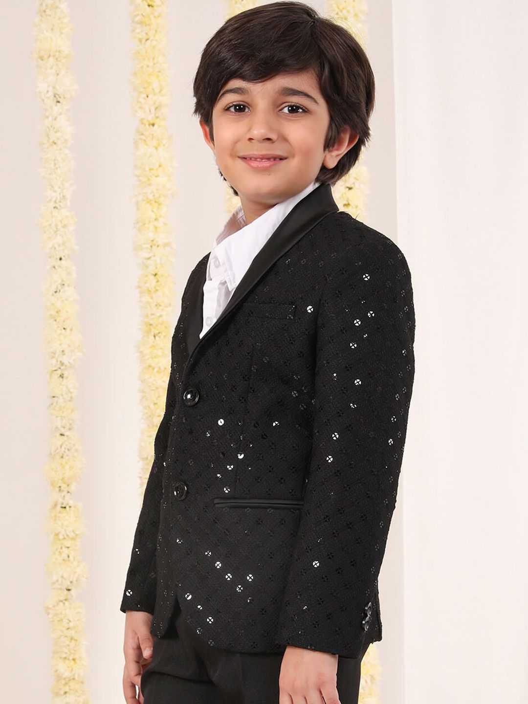 VASTRAMAY Boys Self Design Slim-Fit Single-Breasted Blazer