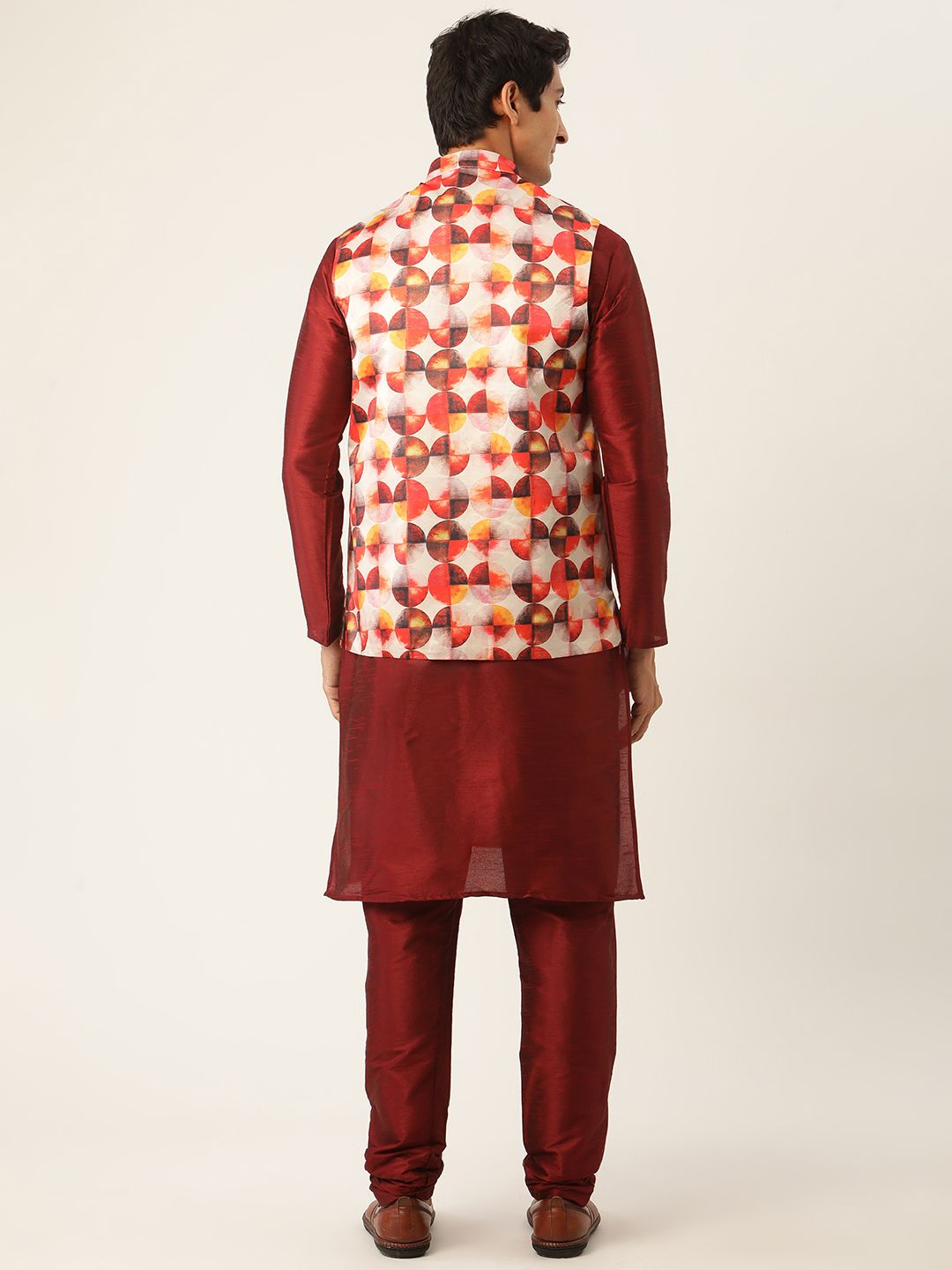 SOJANYA Men Maroon Solid Kurta with Churidar & Nehru Jacket