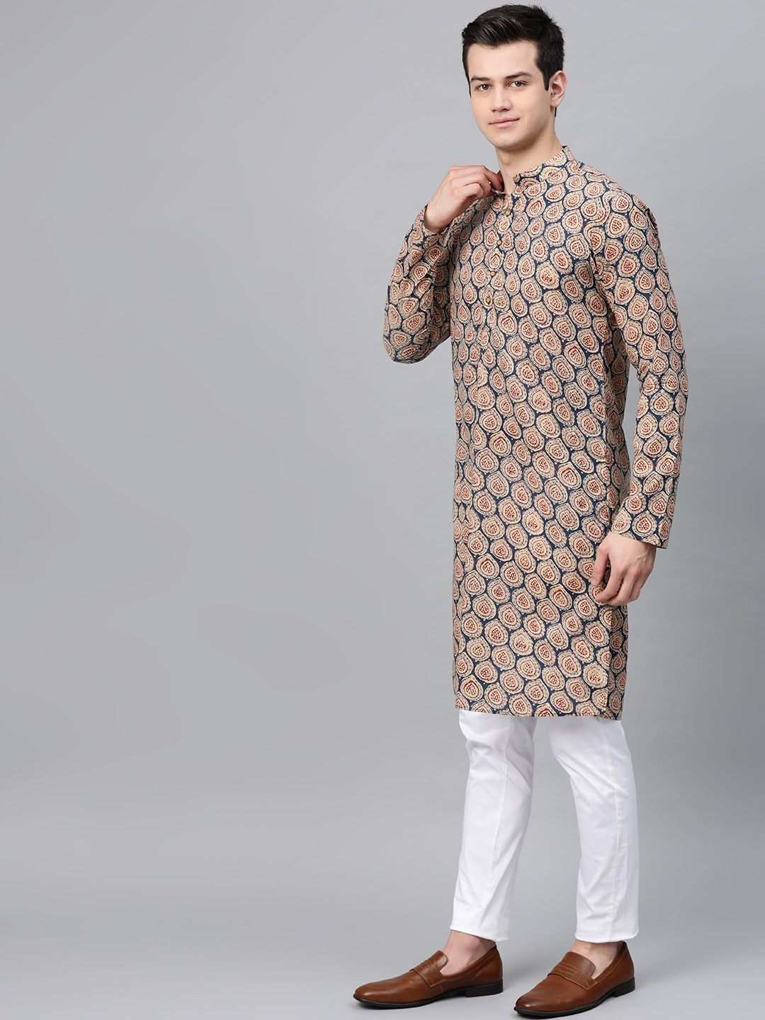 See Designs Men Beige & Blue Printed Kurta with Churidar