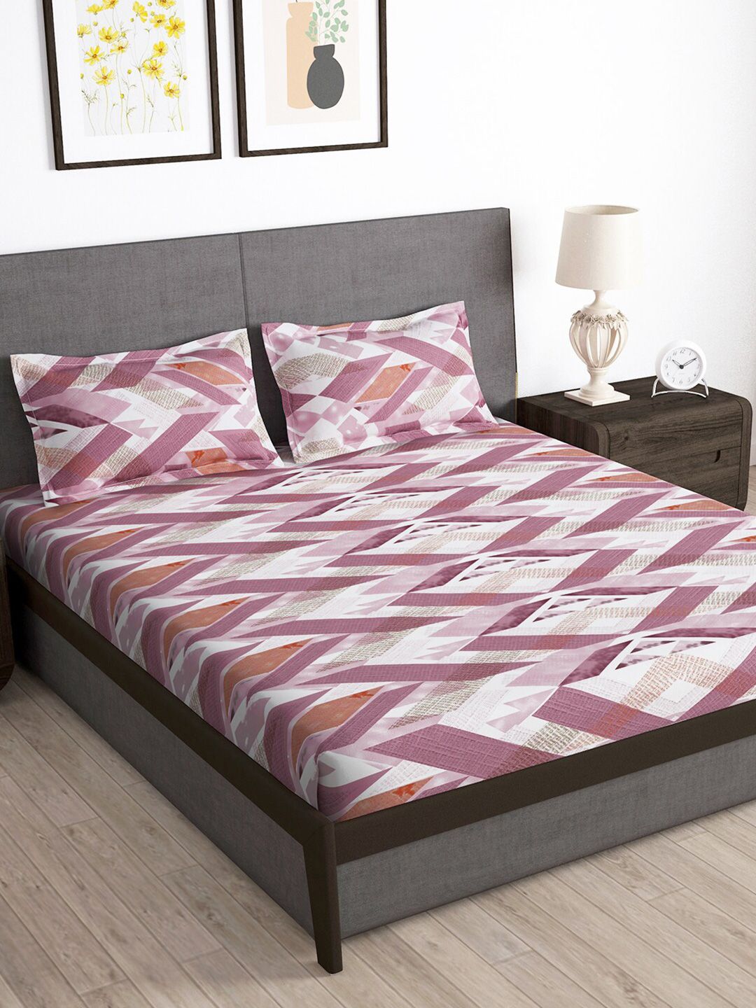 Story@home White & Pink Geometric 180 TC Queen Bedsheet with 2 Pillow Covers