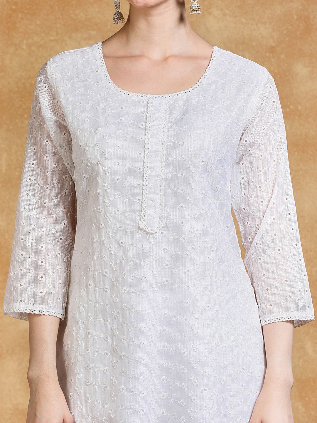 Varanga Women Floral Embroidered Kurta with Trousers & Dupatta