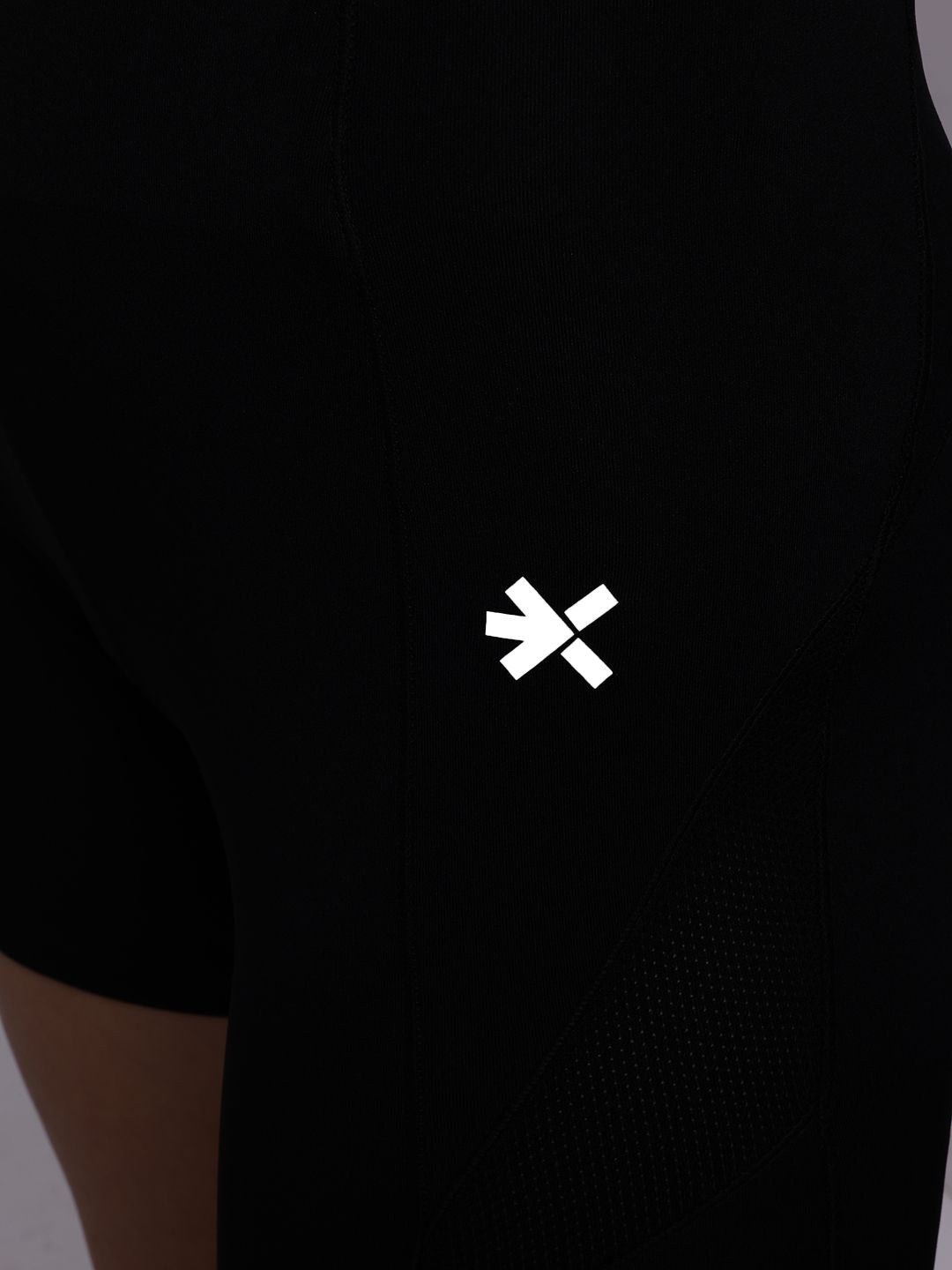 HRX by Hrithik Roshan Women Mid-Rise Above Knee Running Tights with Reflective Elements