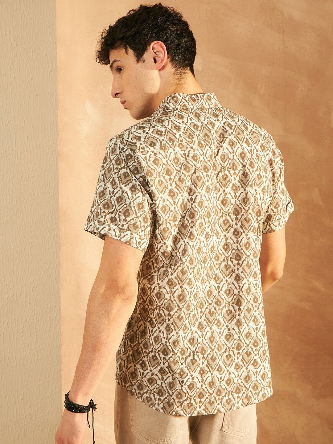 DENNISON Smart Ethnic Motifs Printed Spread Collar Short Sleeves Cotton Lightweight Shirt