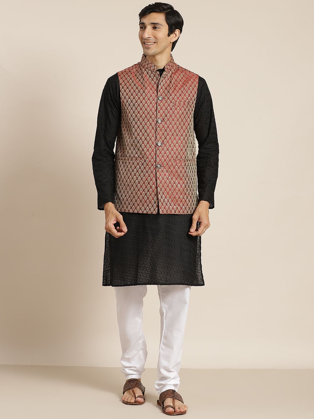 SOJANYA Lelaki Black Chikankari Pure Cotton Kurta with Churidar & Nehru Jacket