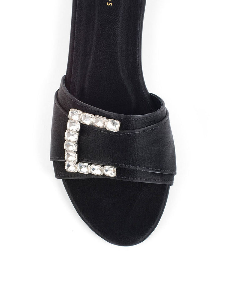 Lino Perros Women Open Toe Flats with Buckles