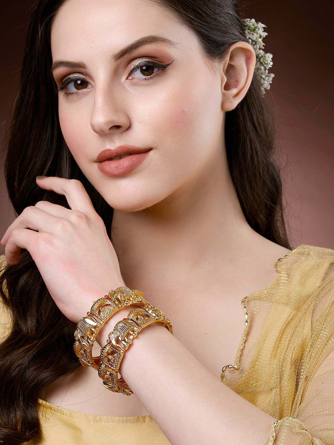 Set Karatcart dari 2 gelang Kundan berlapis emas