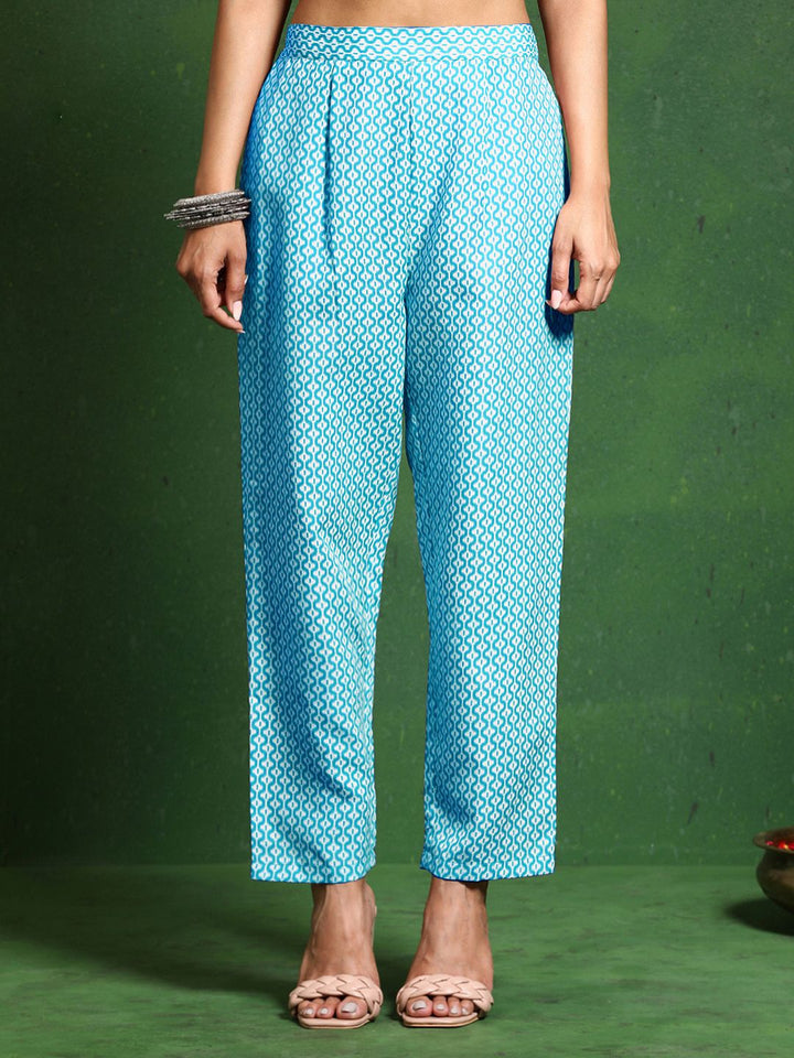 Varanga Women Floral Printed Regular Kurta with Trousers & With Dupatta
