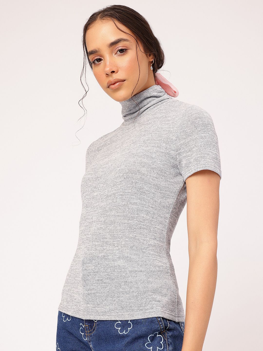 DressBerry High Neckline Chic Ribbed Top