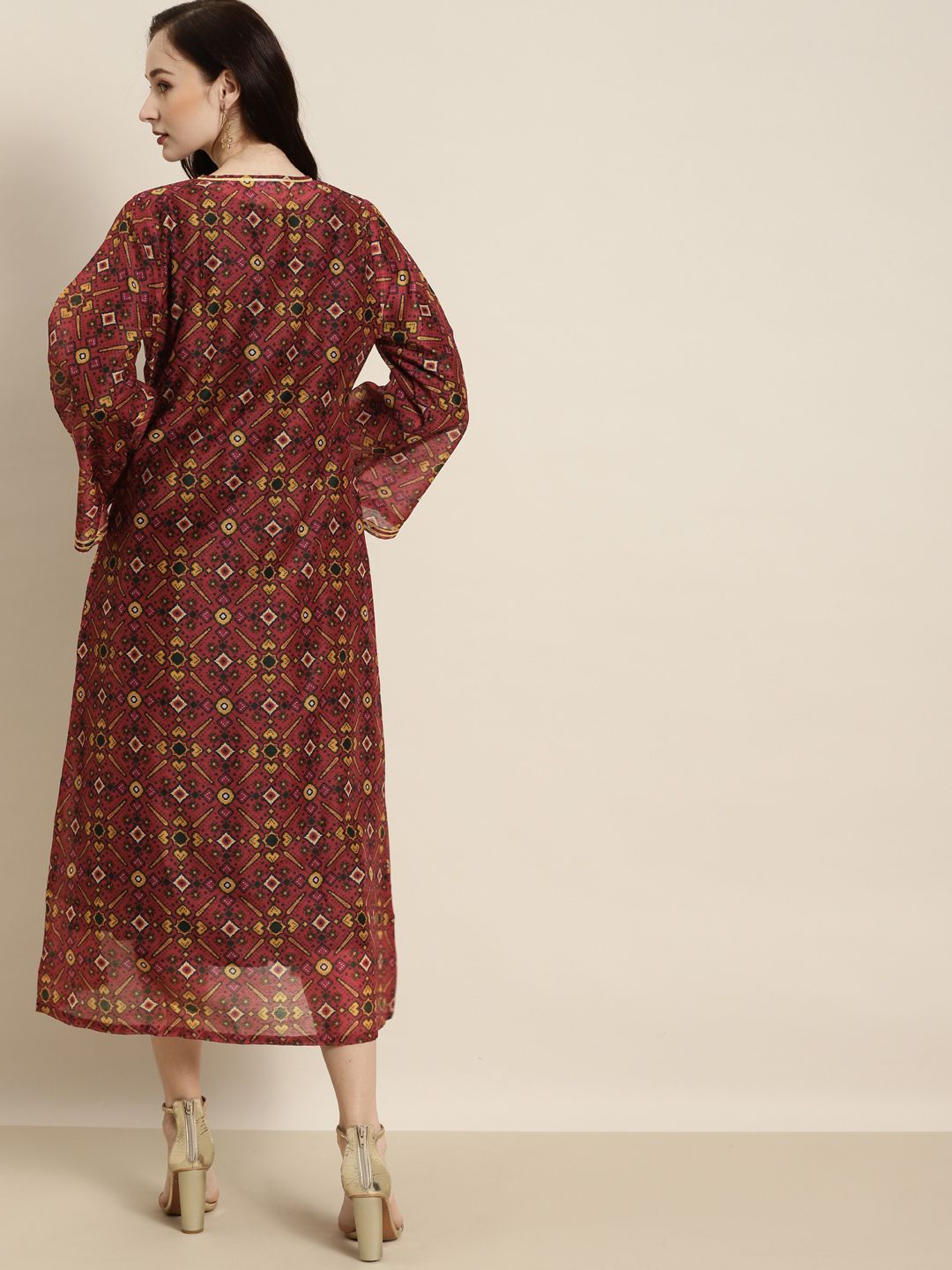 Shae by SASSAFRAS Women Maroon & Green Patola Longline Front Open Shrug