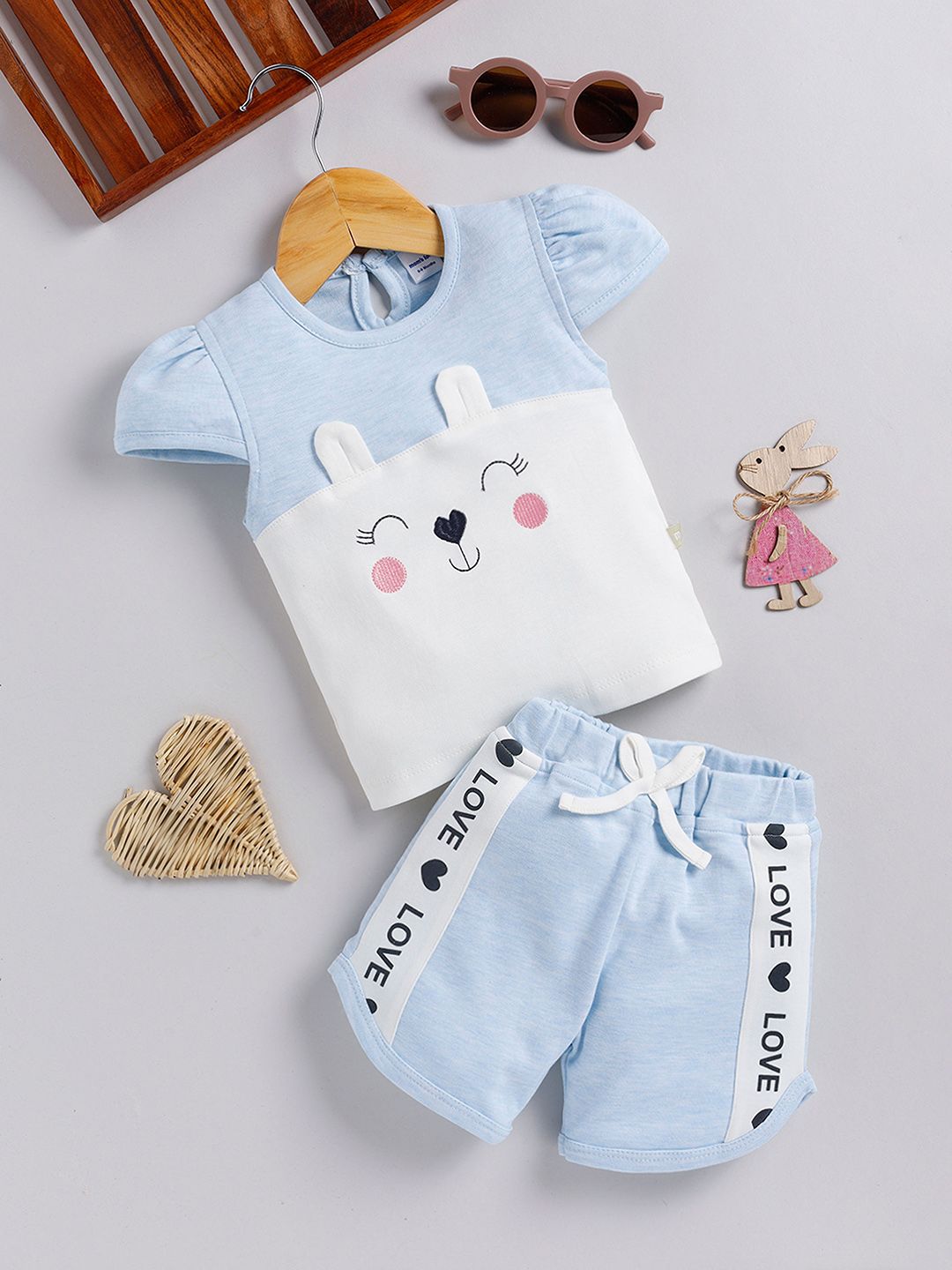Moms Love Infant Girls Pure Cotton Printed Top with Shorts