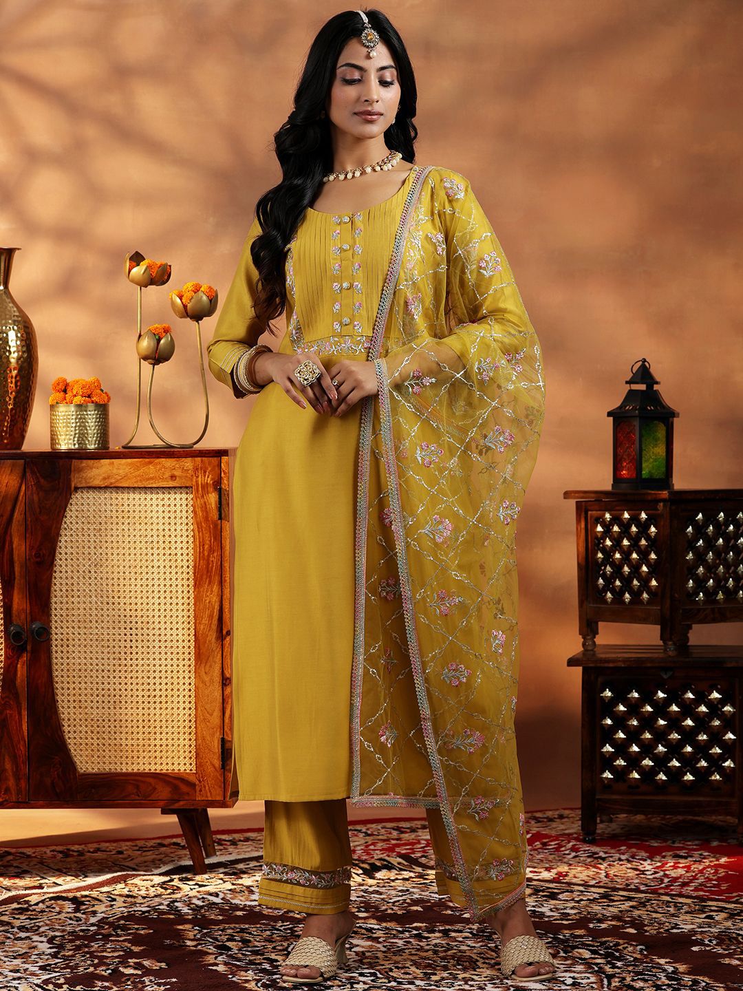 Libas Women Floral Yoke Design Regular Thread Work Kurta with Trousers & With Dupatta