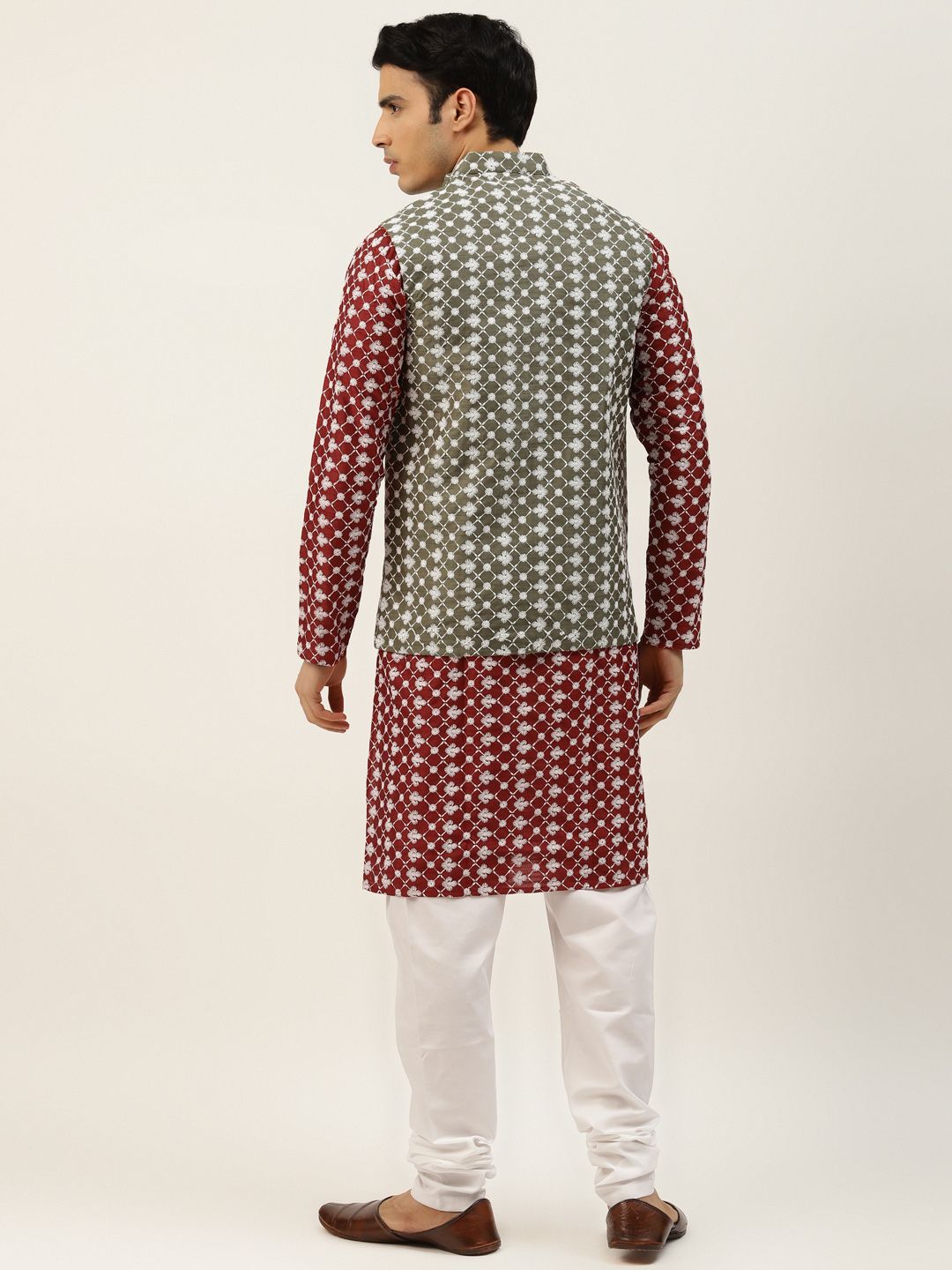 SOJANYA Men Maroon Ethnic Motifs Embroidered Thread Work Kurta with Churidar