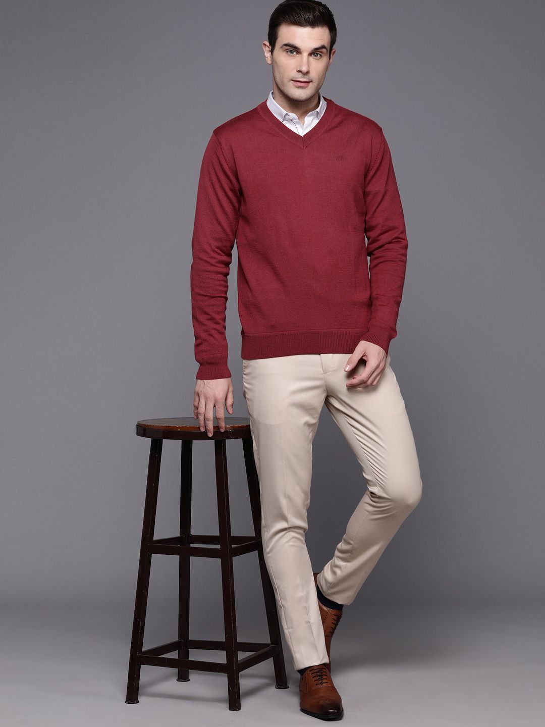 Raymond V-Neck Formal Pullover