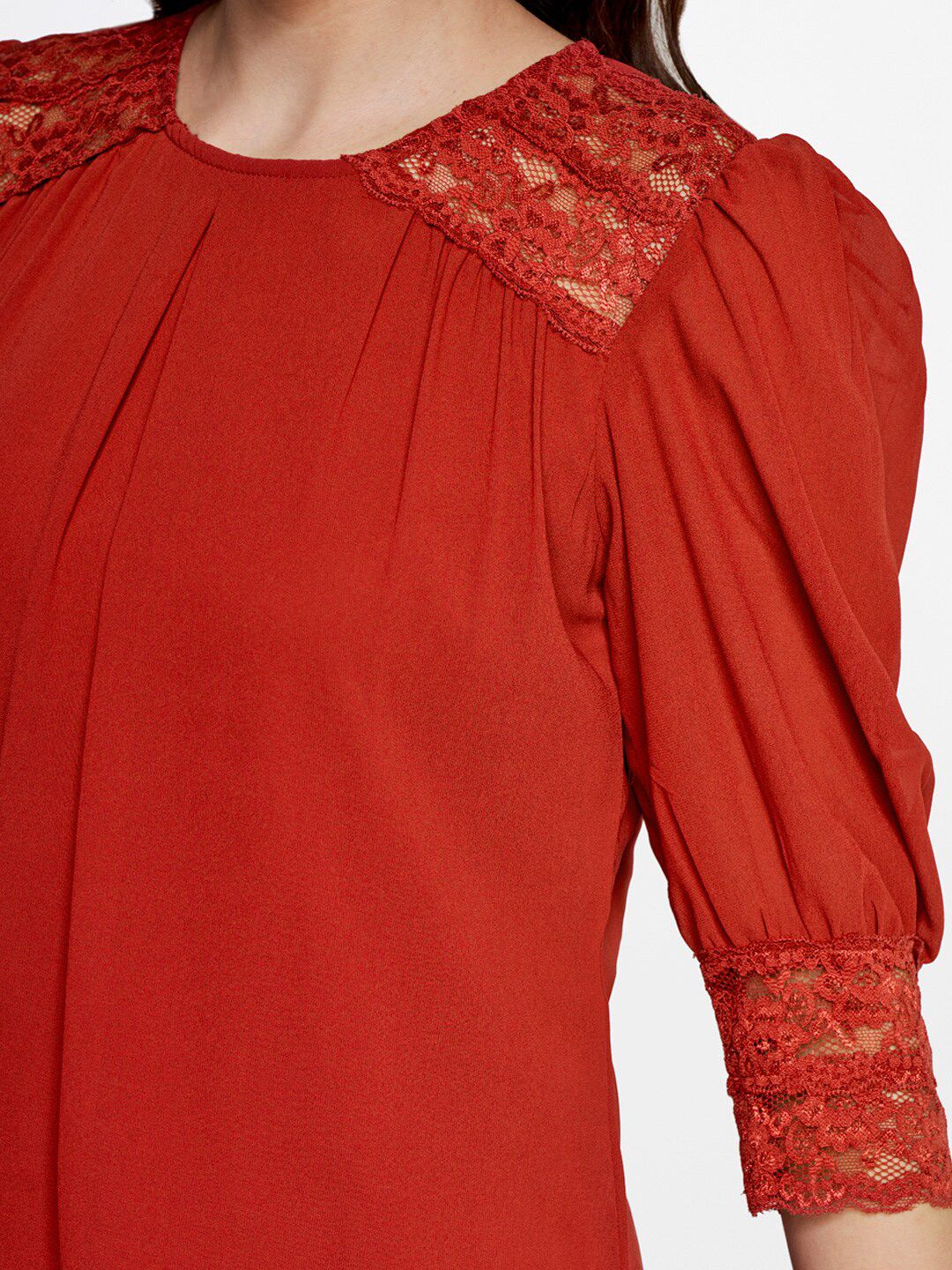 AND Round Neck Puff Sleeve Top
