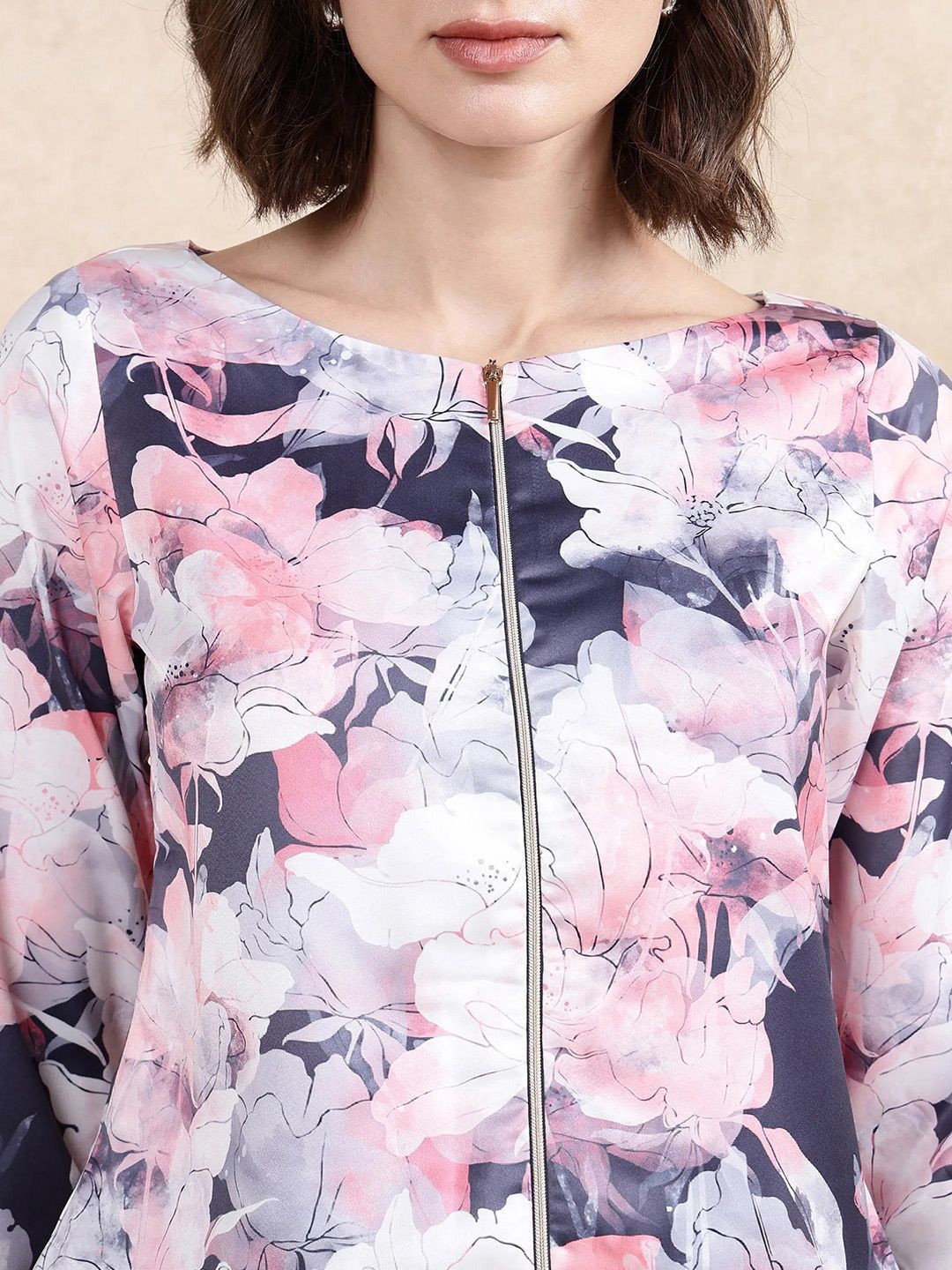 Rareism Women Floral Printed Round Neck Top