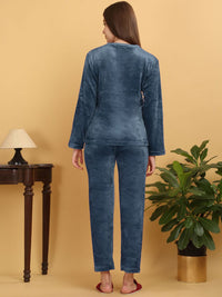 Klotthe Wanita Turquoise Solid Wool Malam