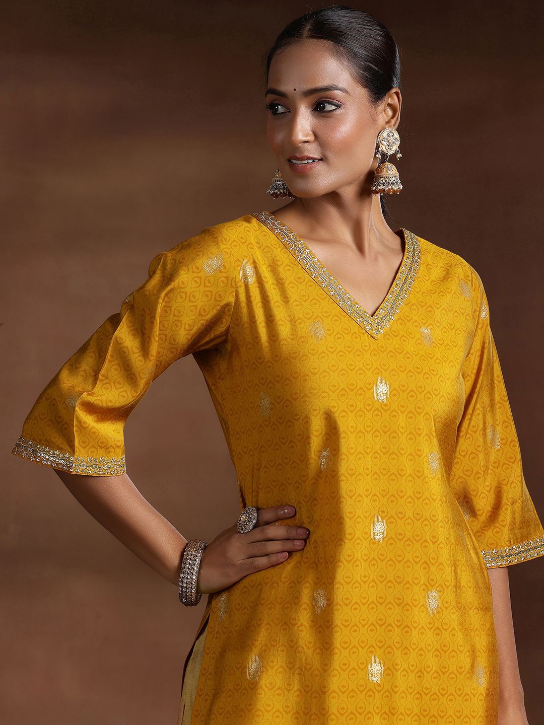 Libas Ethnic Motifs Printed Zari Silk Straight Kurta