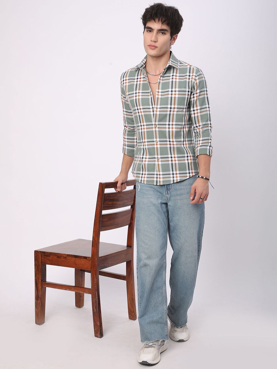 VASTRADO Men Classic Slim Fit Opaque Checked Casual Shirt