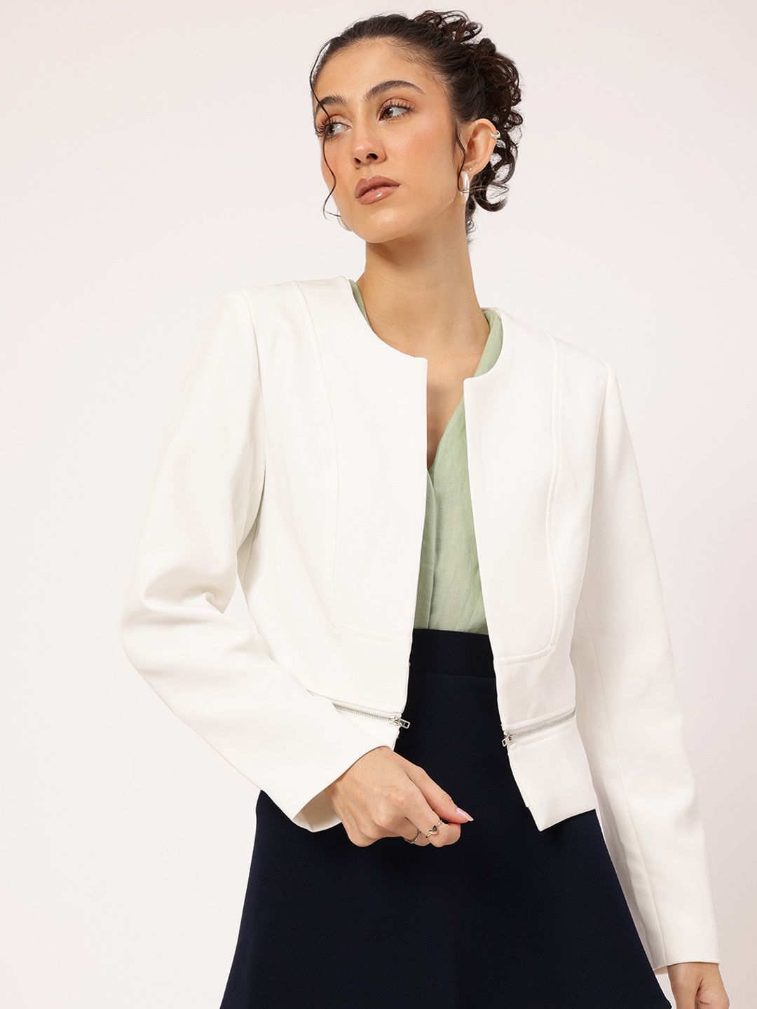 DressBerry Stylish Serenity Shoulder-Padd Jacket with Zip-Detail